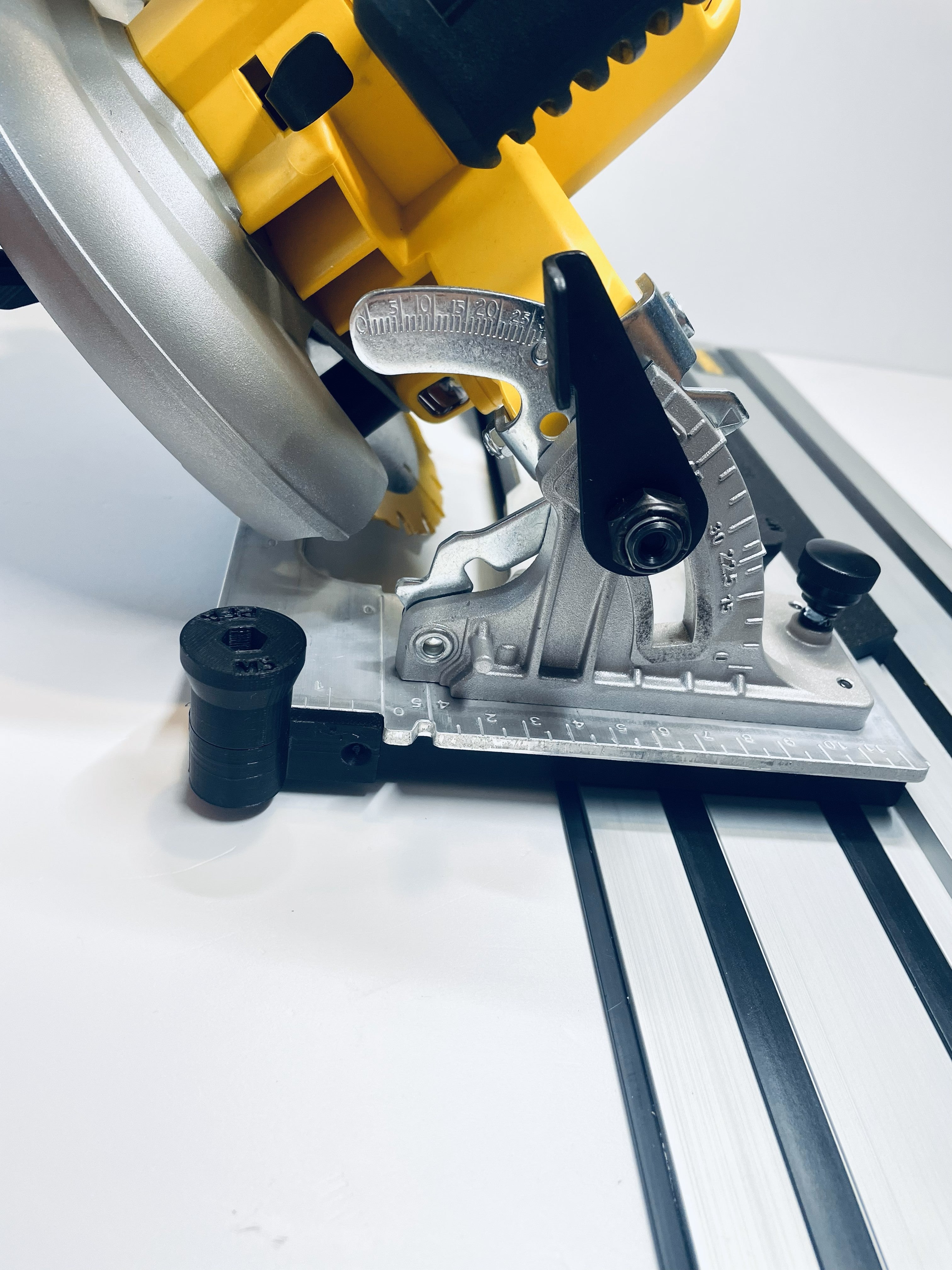 Guide Rail Adapter for DeWalt DCS570 DWE575 DCS575 DCS578 DCS573 Base Dewalt Rail Track For Angle Cutting