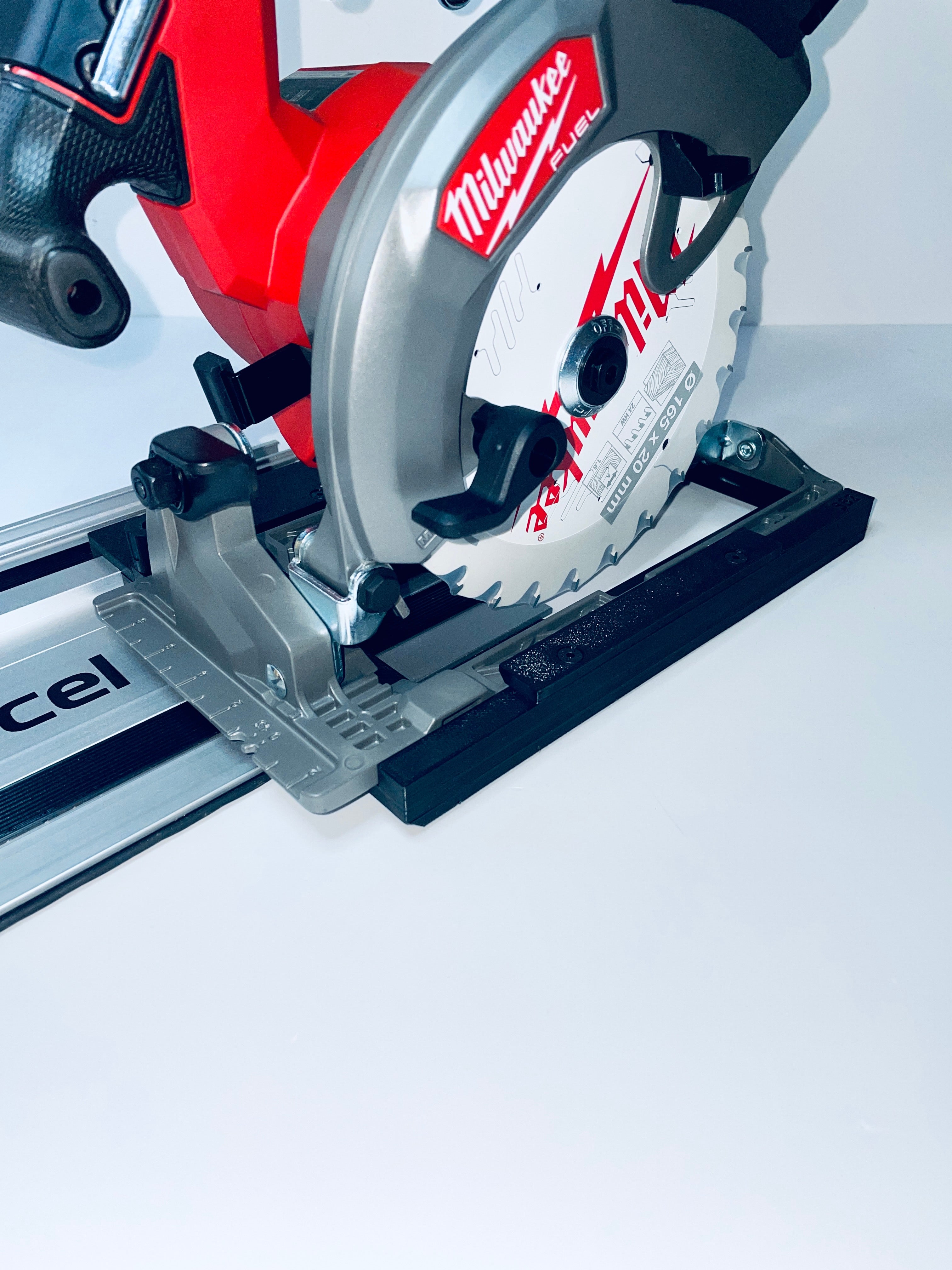 Milwaukee FCS552 Adapter Plate Compatible With Buyaparcel Guide Rail Track