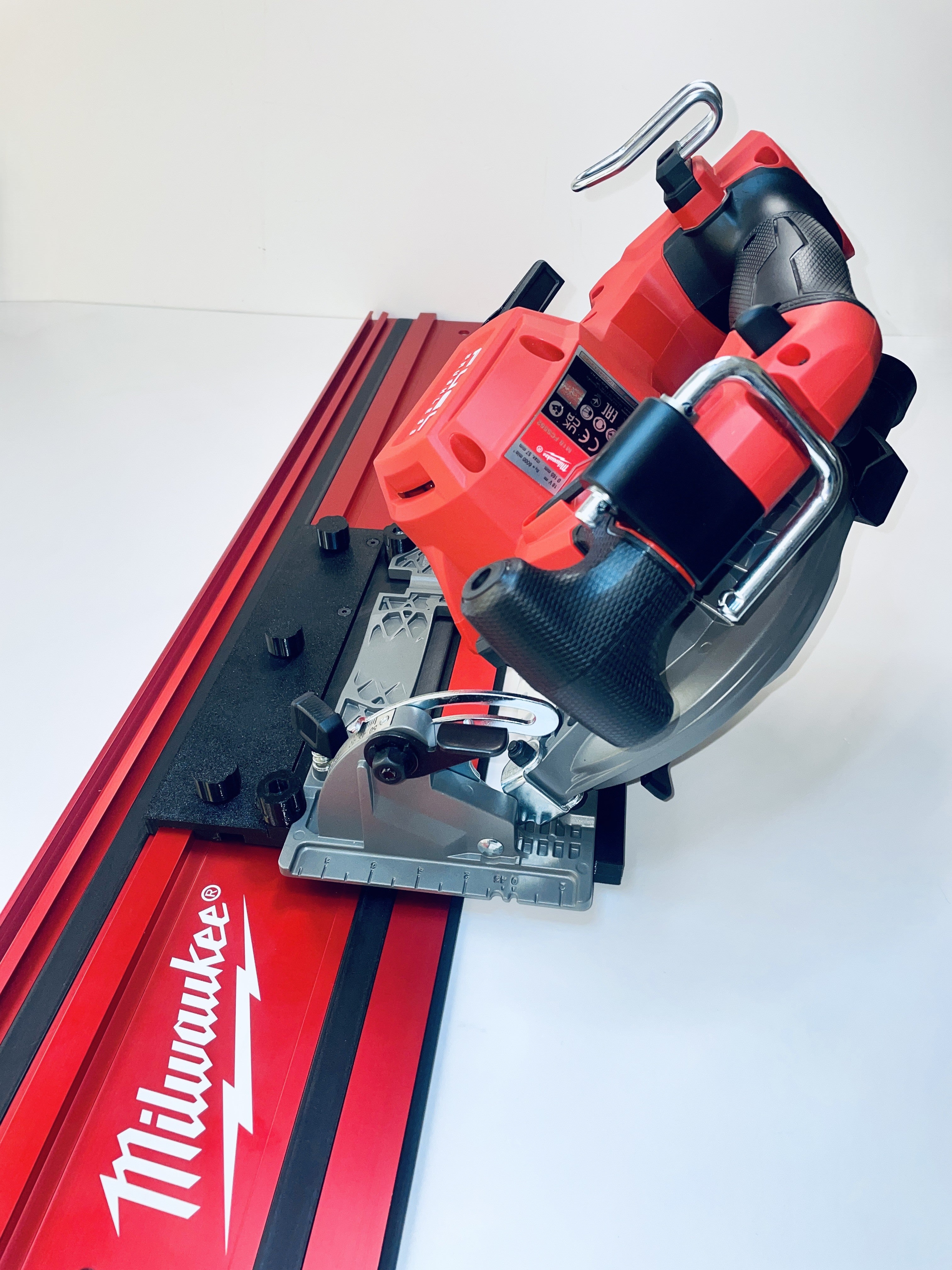 Milwaukee M18 FCS552 2833-20 Milwaukee Guide Rail Adapter Base Plate - Bevel/Angle Cut