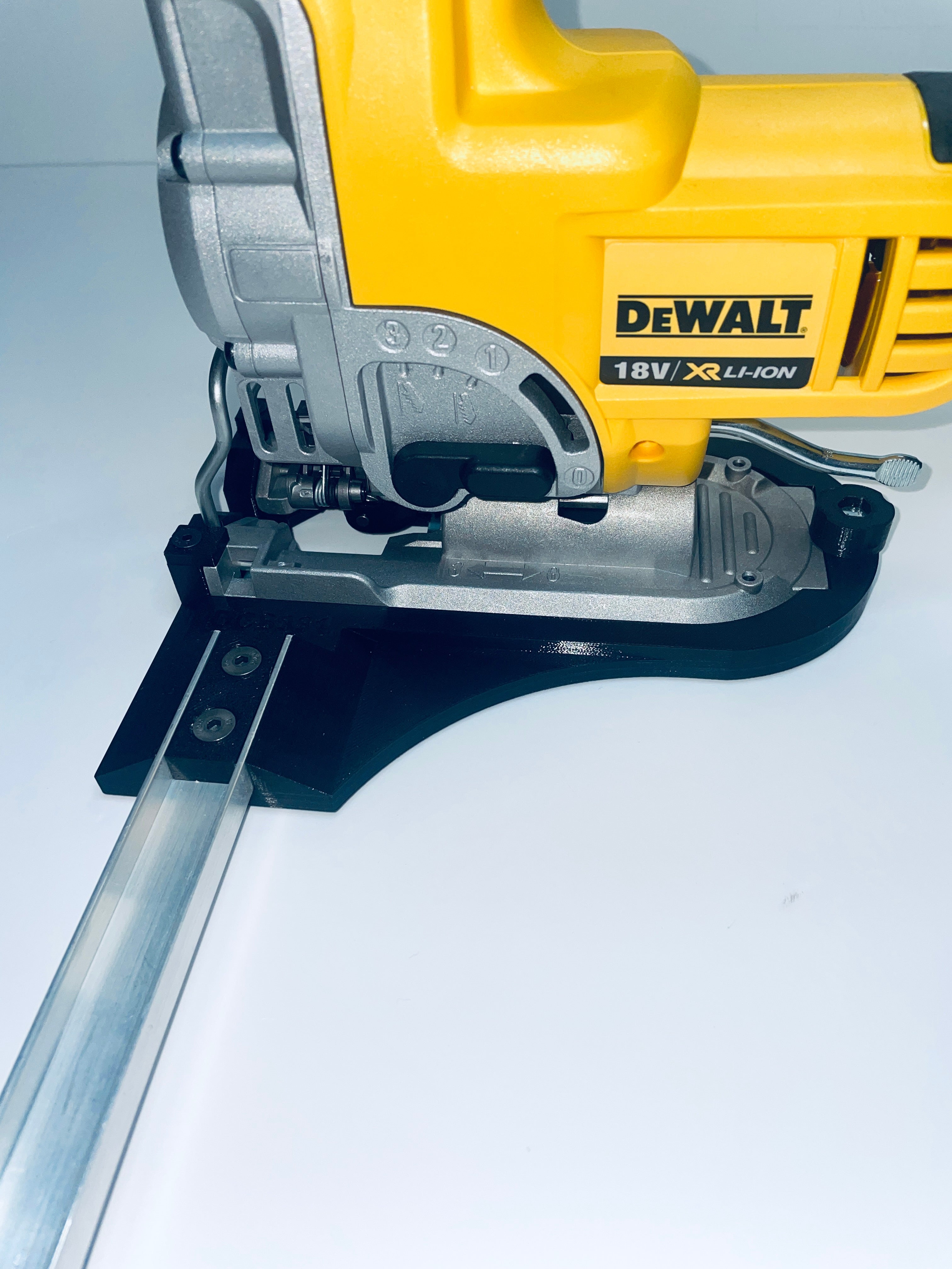Circle Cutting Jig for DeWalt DCS331 / DW331 Jigsaw – Adjustable Radius 150mm-500mm and 150mm to 1000mm
