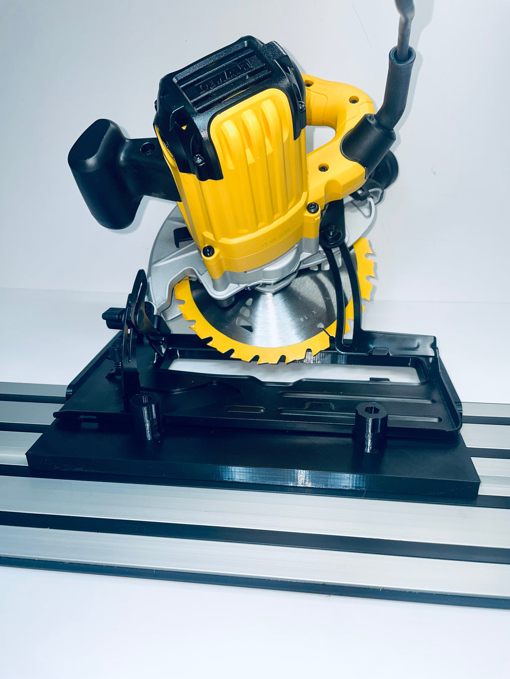 Angle Cut Guide Rail Adapter for DeWalt DWE560 / DWE560K Circular Saw – For DeWalt Guide Rail