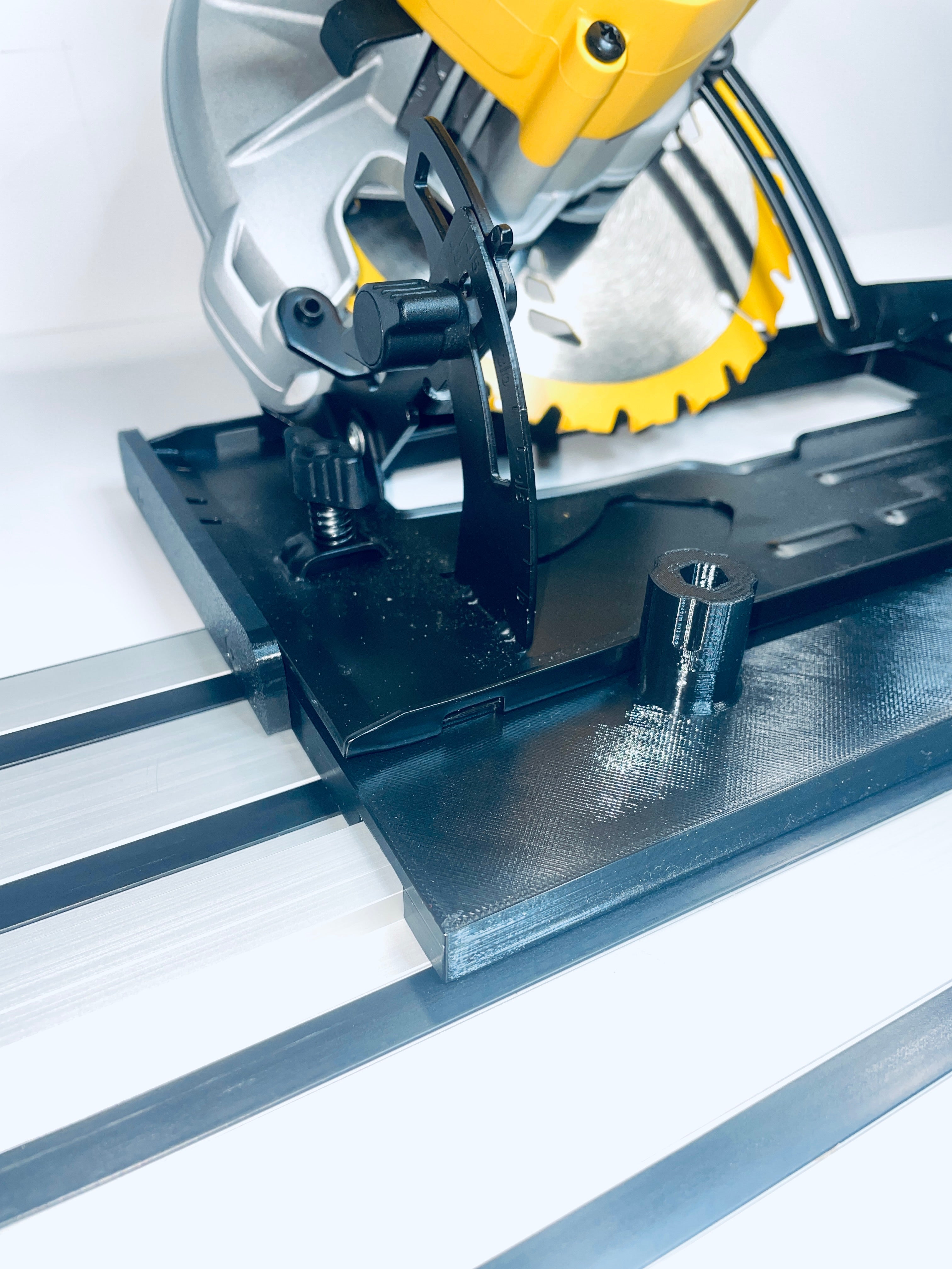 Angle Cut Guide Rail Adapter for DeWalt DWE560 / DWE560K Circular Saw – For DeWalt Guide Rail